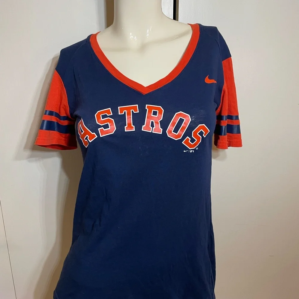 🌺SALE 5 for $20🌺Nike Women’s Astros V-Neck T-Shirt Small